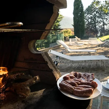 Villamena * أسيسي