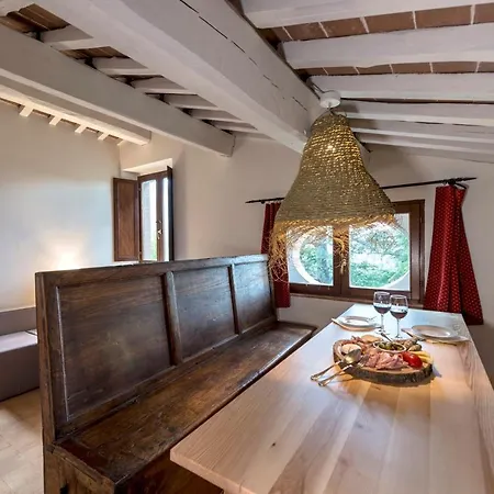 Villamena 컨트리하우스 *