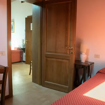 Villamena * أسيسي